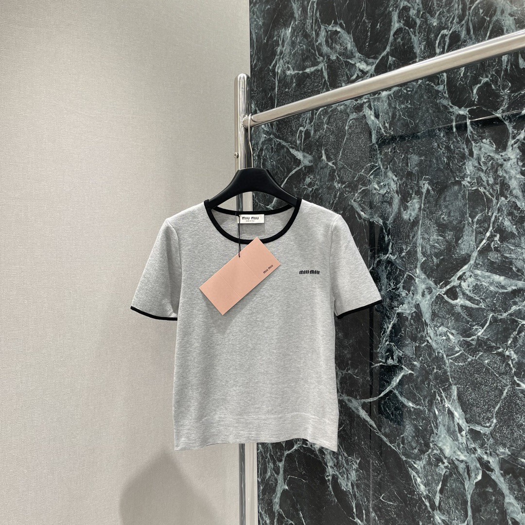 2025早秋新品 女性ミュウミュウ トップス Tシャツ