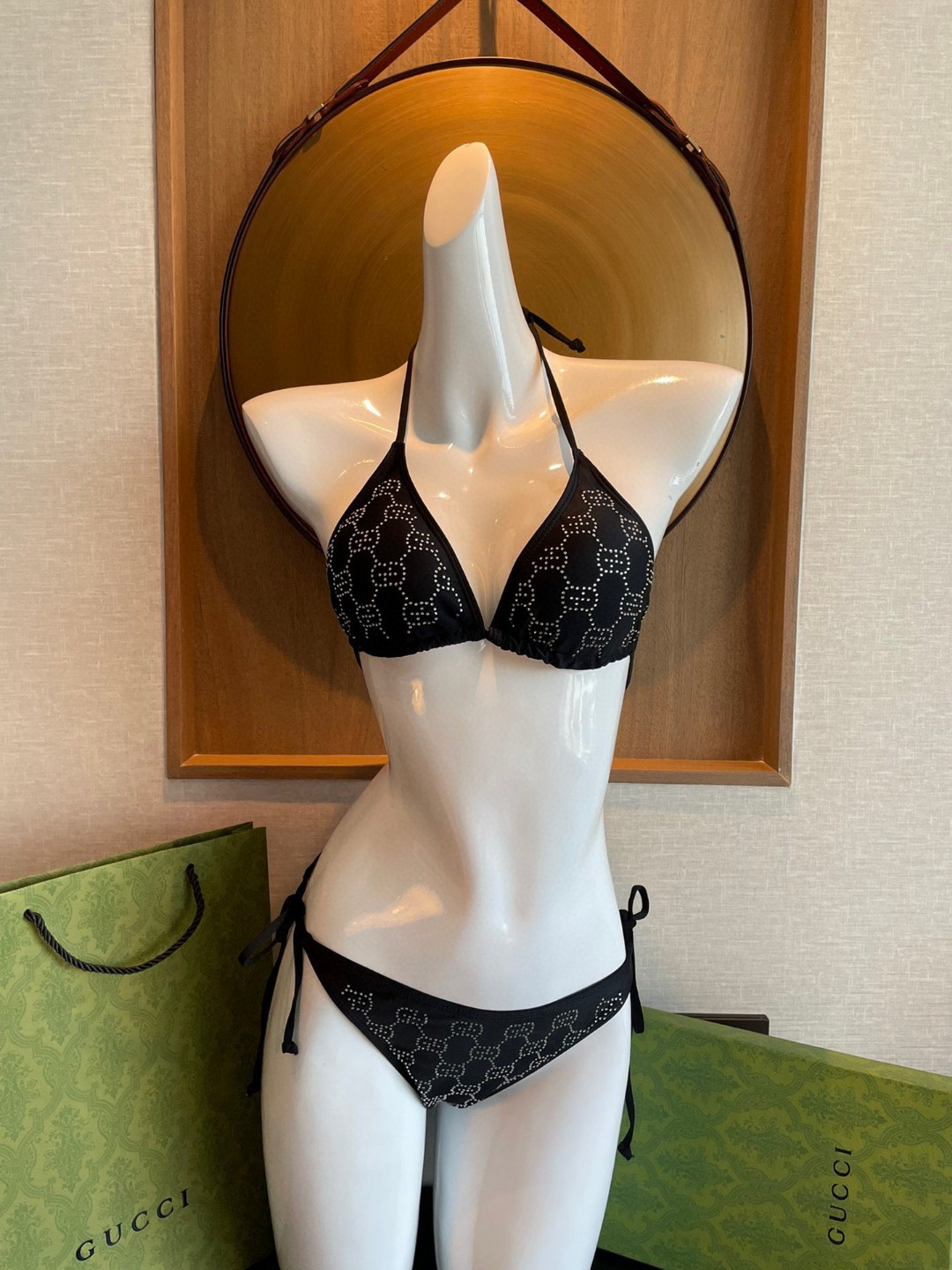 芸能人愛用 グッチ 女性必見の水着 ビキニ 2506BKJ85-GU