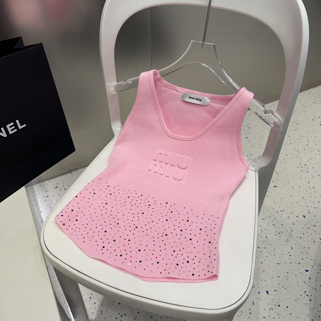 ★大人気? ミュウミュウ? 夏用に涼しい女性用 タンクトップ 2506