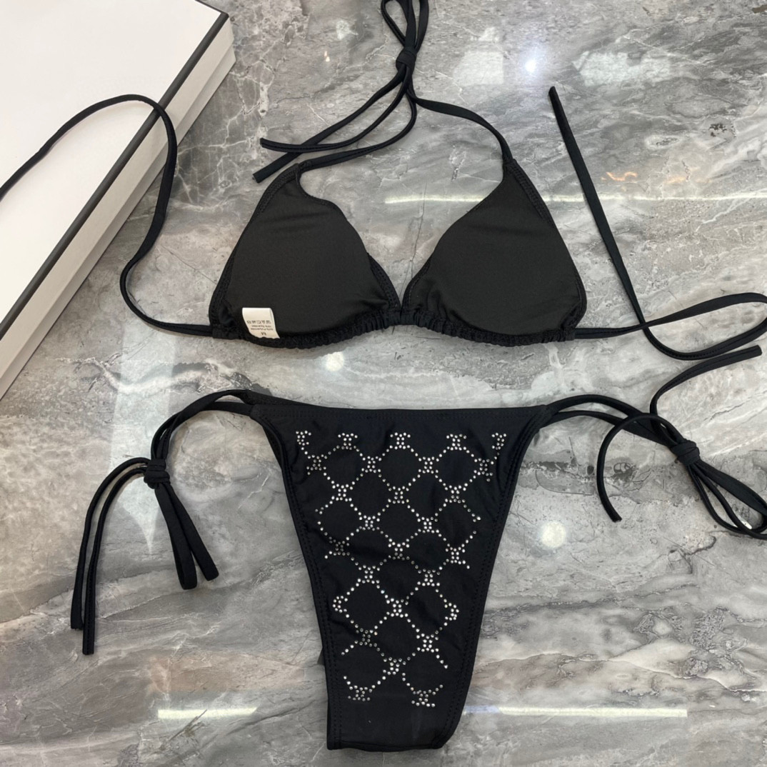 芸能人愛用 シャネル 女性必見の水着 ビキニ 2506BKJ85-CH