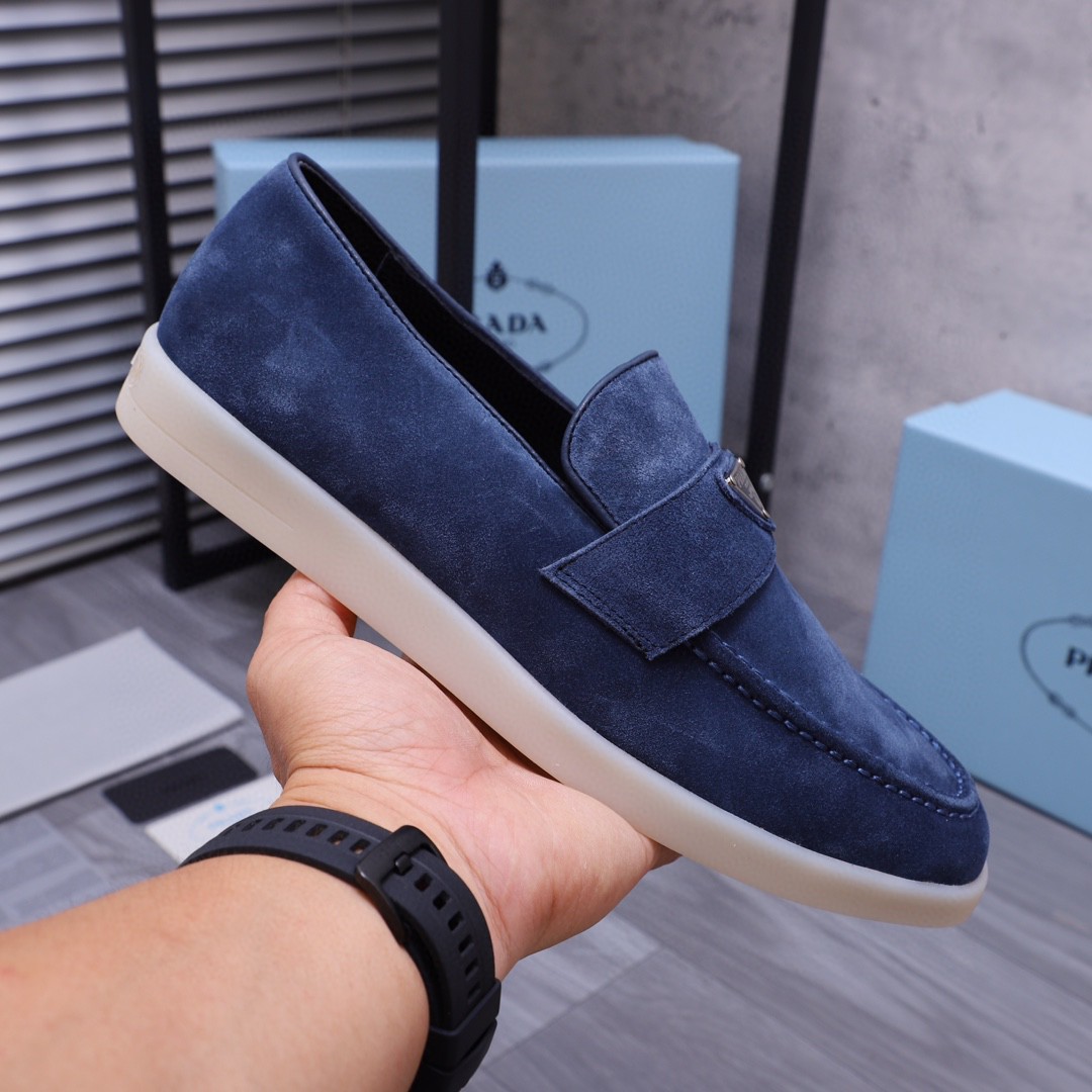 新品 靴 プラダ ローファー/フラットシューズ メンズ