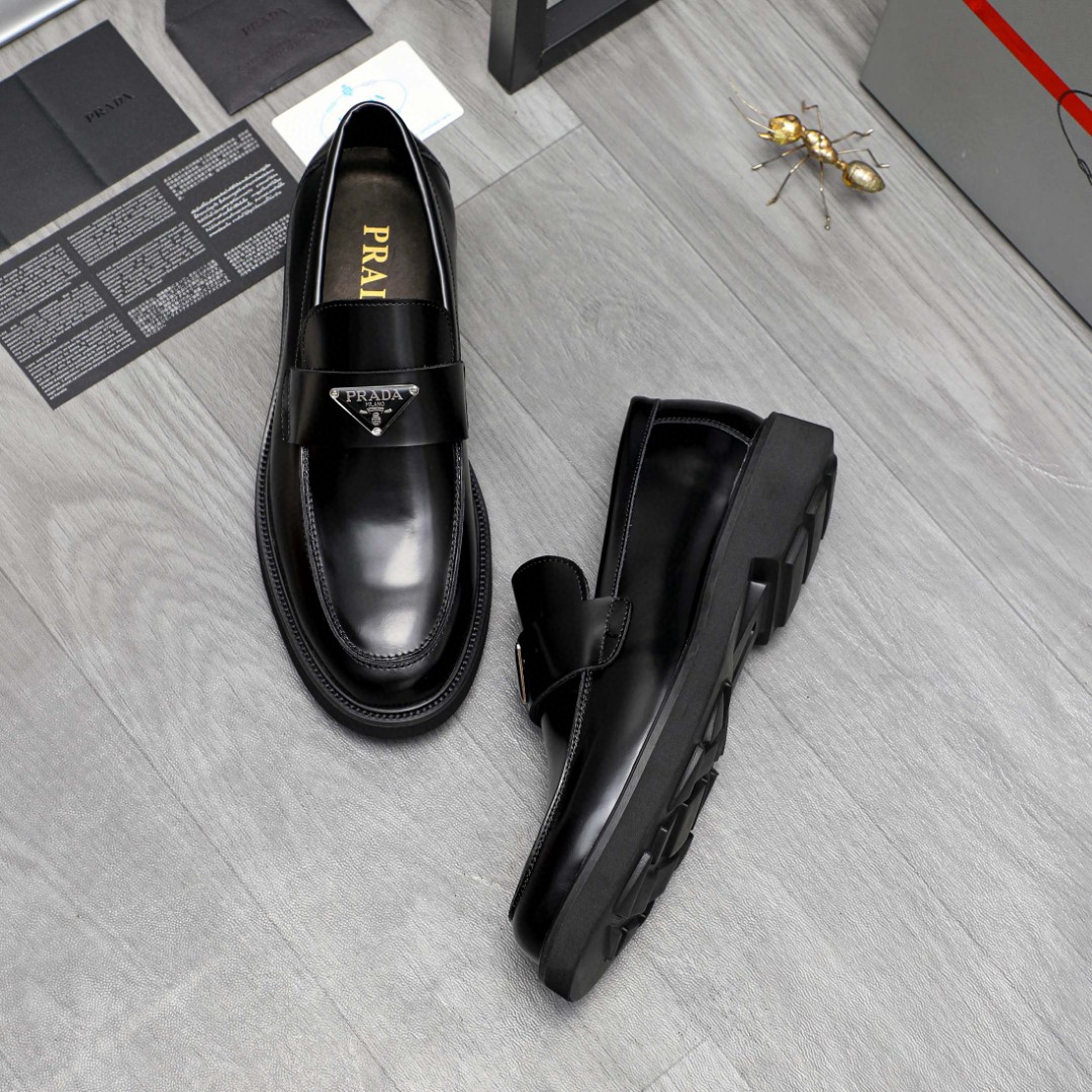 新品 靴 プラダ ビジネスシューズ/紳士靴 メンズ