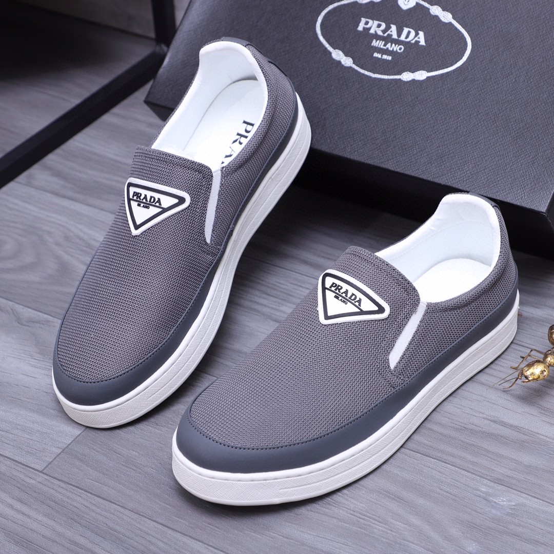 新品 靴 プラダ ローファー/フラットシューズ  メンズ