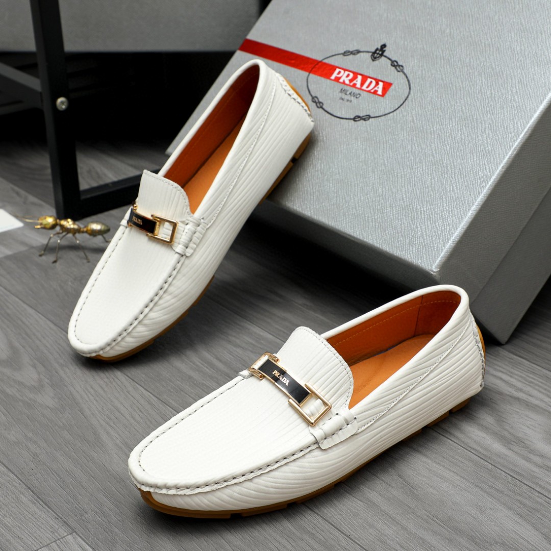 新品 靴 プラダ ローファー/フラットシューズ メンズ