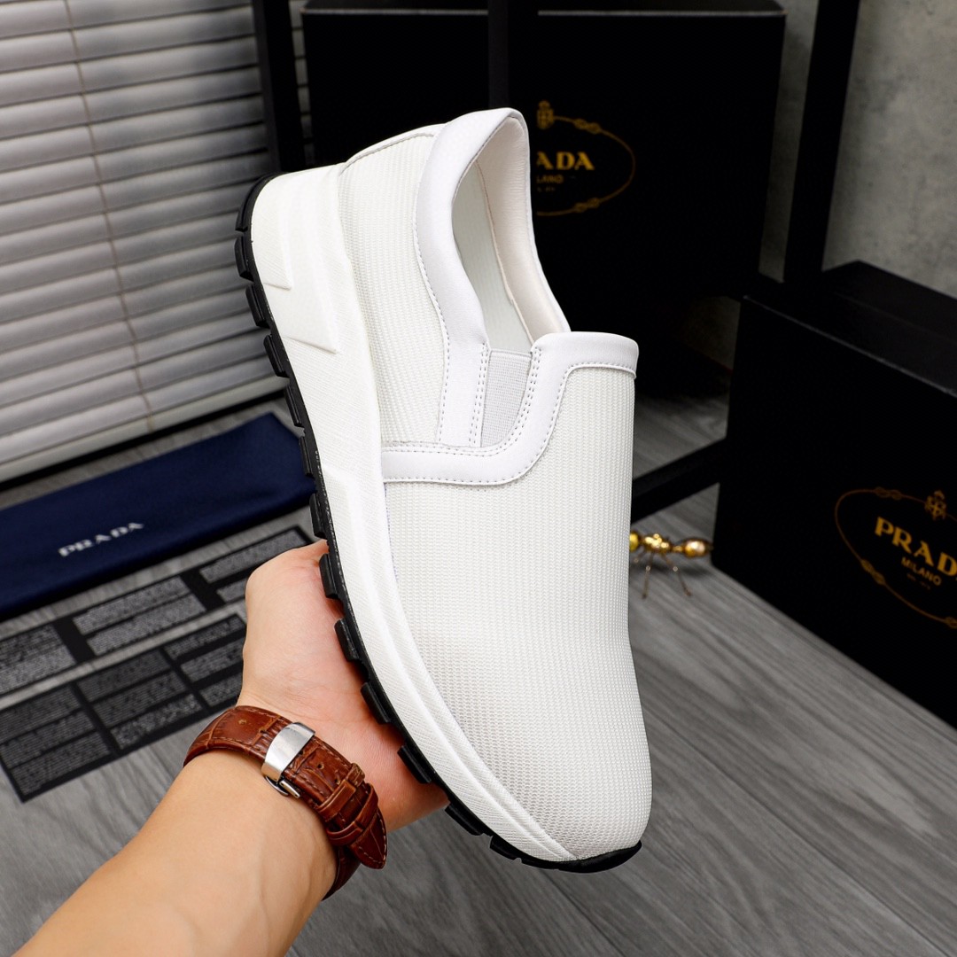 新品 靴 プラダ ローファー/フラットシューズ  メンズ
