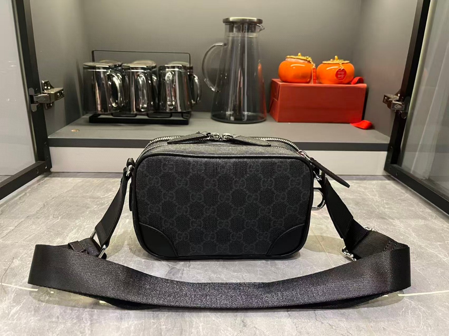 鞄 グッチ バッグ カバンハンドバッグ 新品 2506