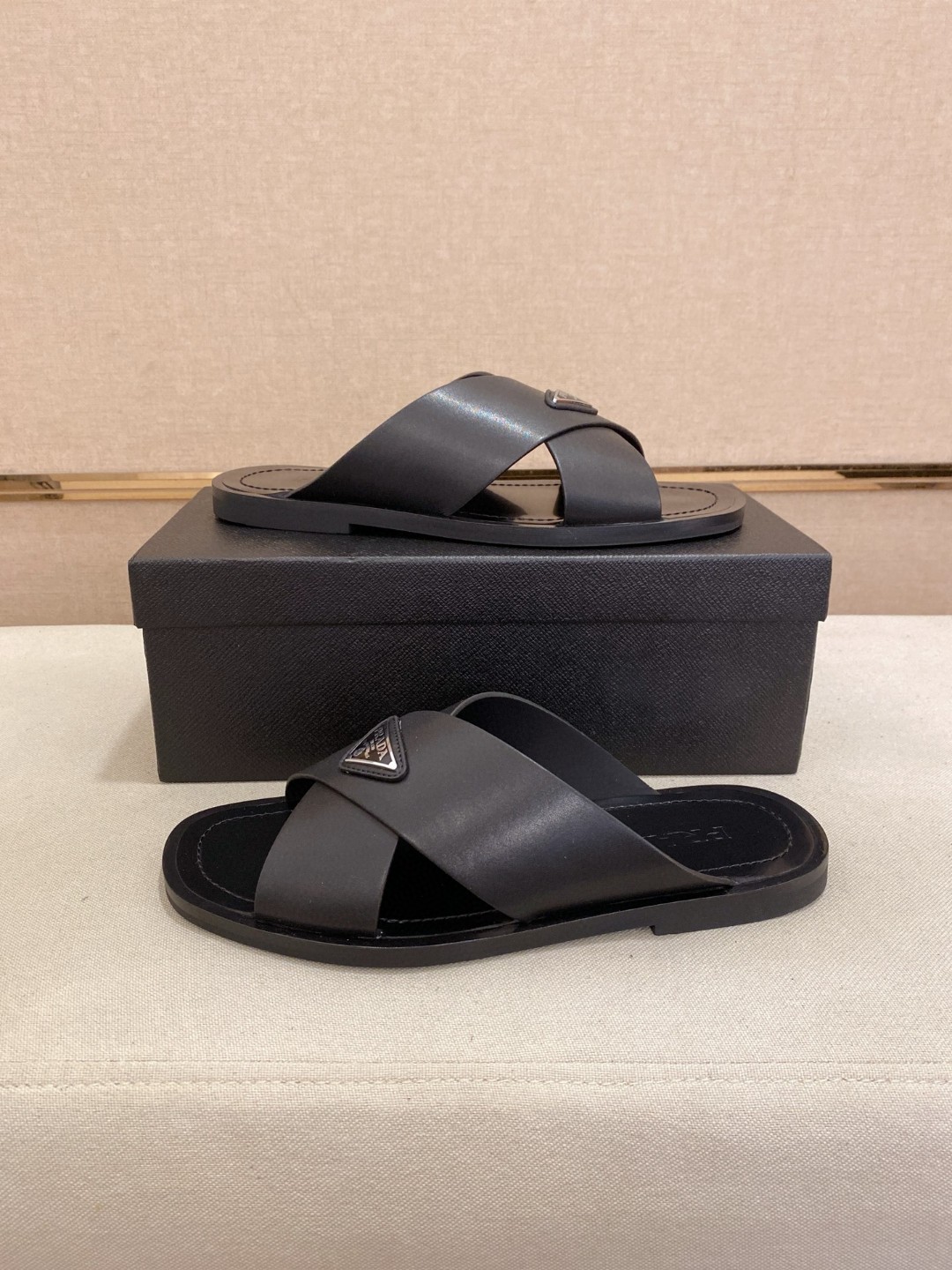 新品 靴 プラダ サンダル ミュール メンズ