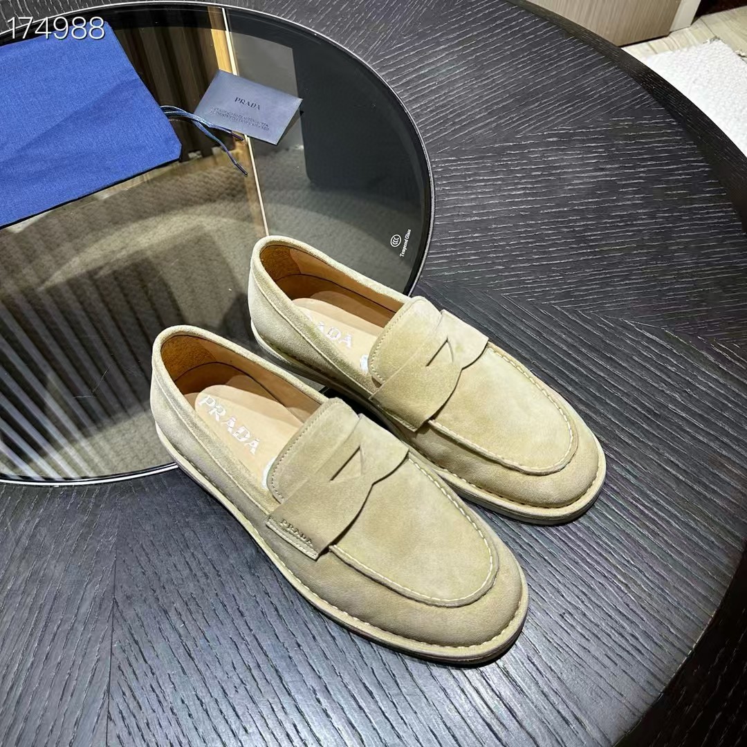 新品 靴 プラダ ローファー/フラットシューズ  メンズ