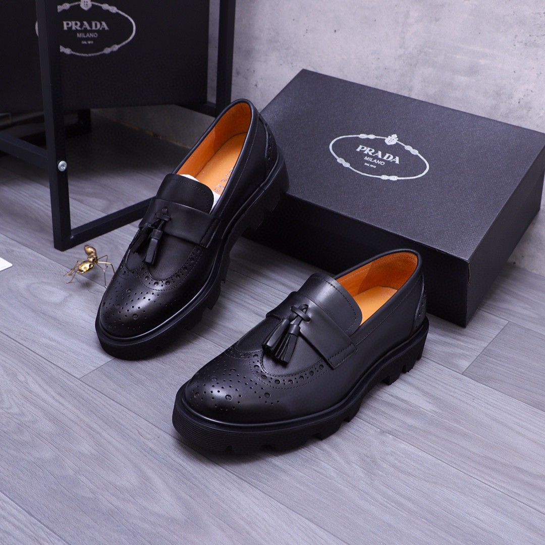 新品 靴 プラダ ビジネスシューズ/紳士靴 メンズ