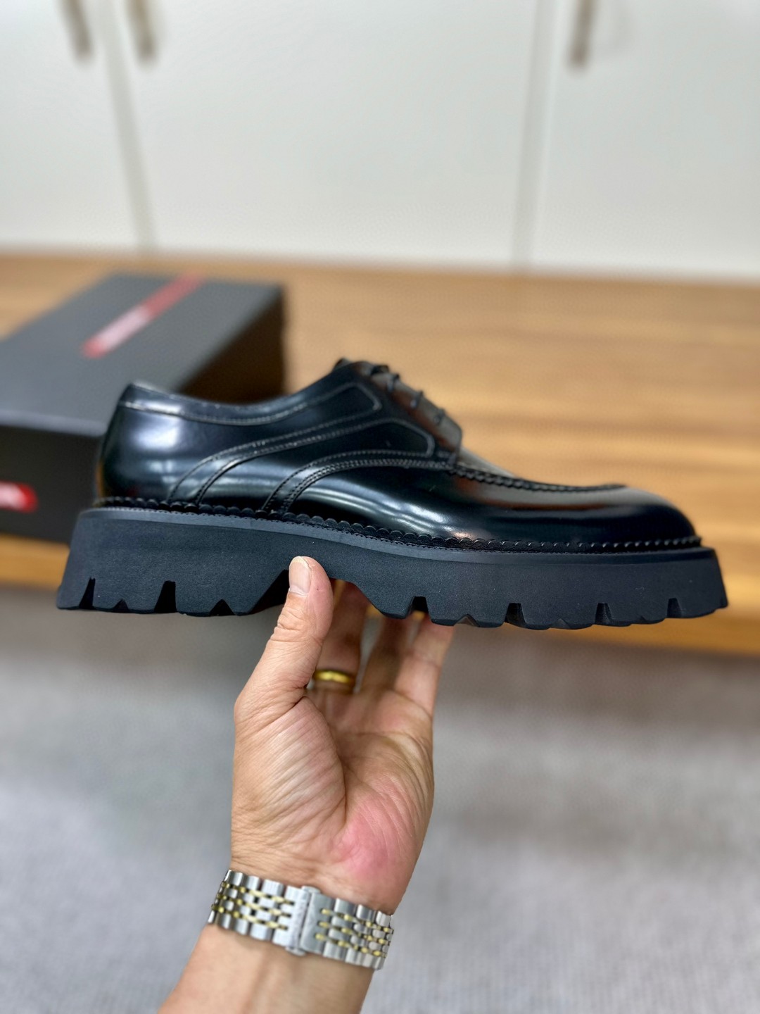 新品 靴 プラダ ビジネスシューズ/紳士靴  メンズ