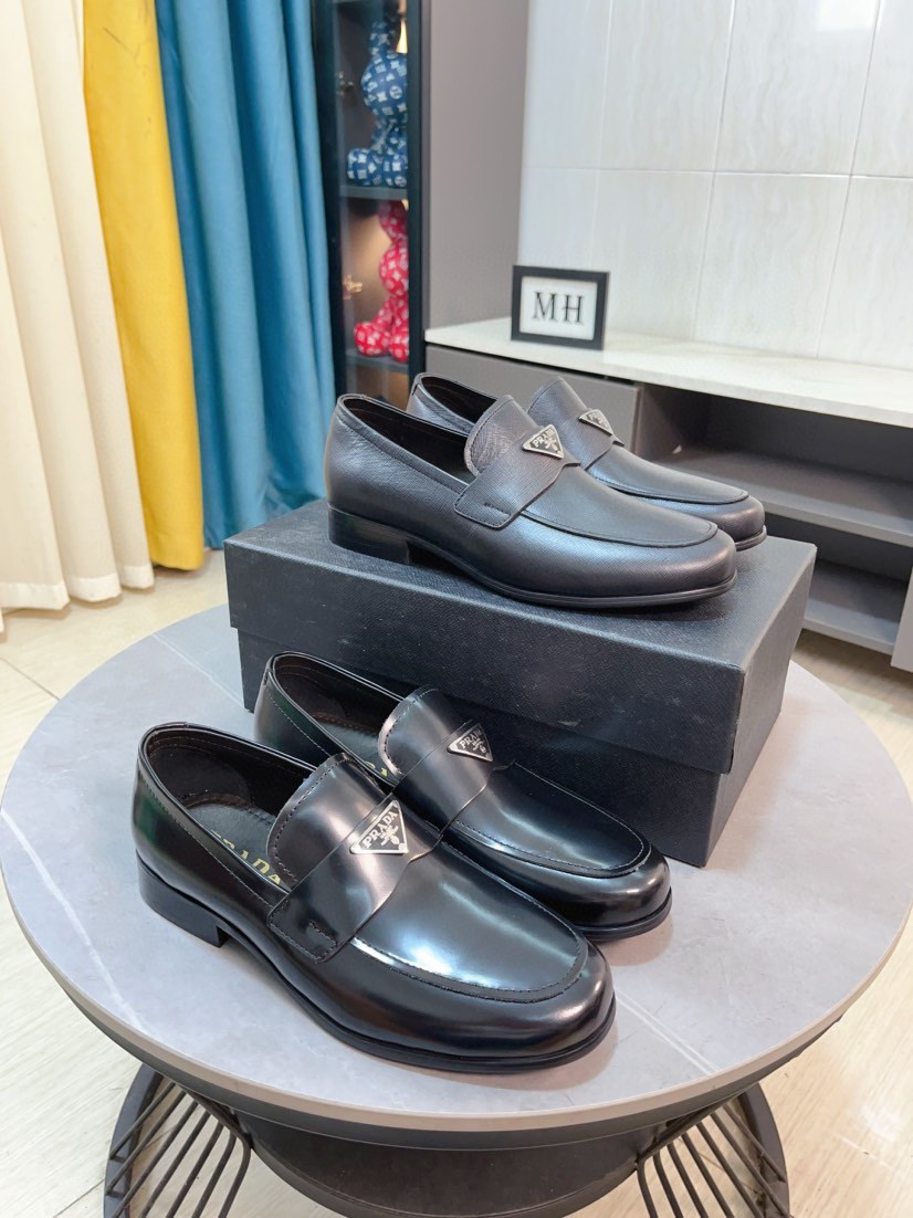 新品 靴 プラダ ビジネスシューズ/紳士靴  メンズ