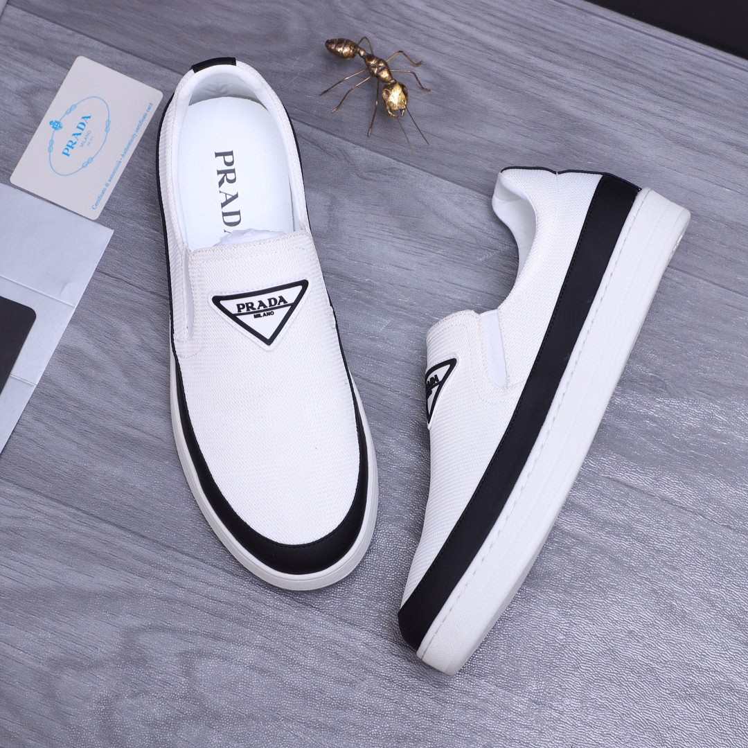新品 靴 プラダ ローファー/フラットシューズ  メンズ