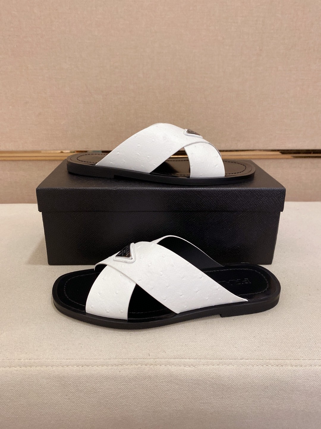 新品 靴 プラダ サンダル ミュール メンズ