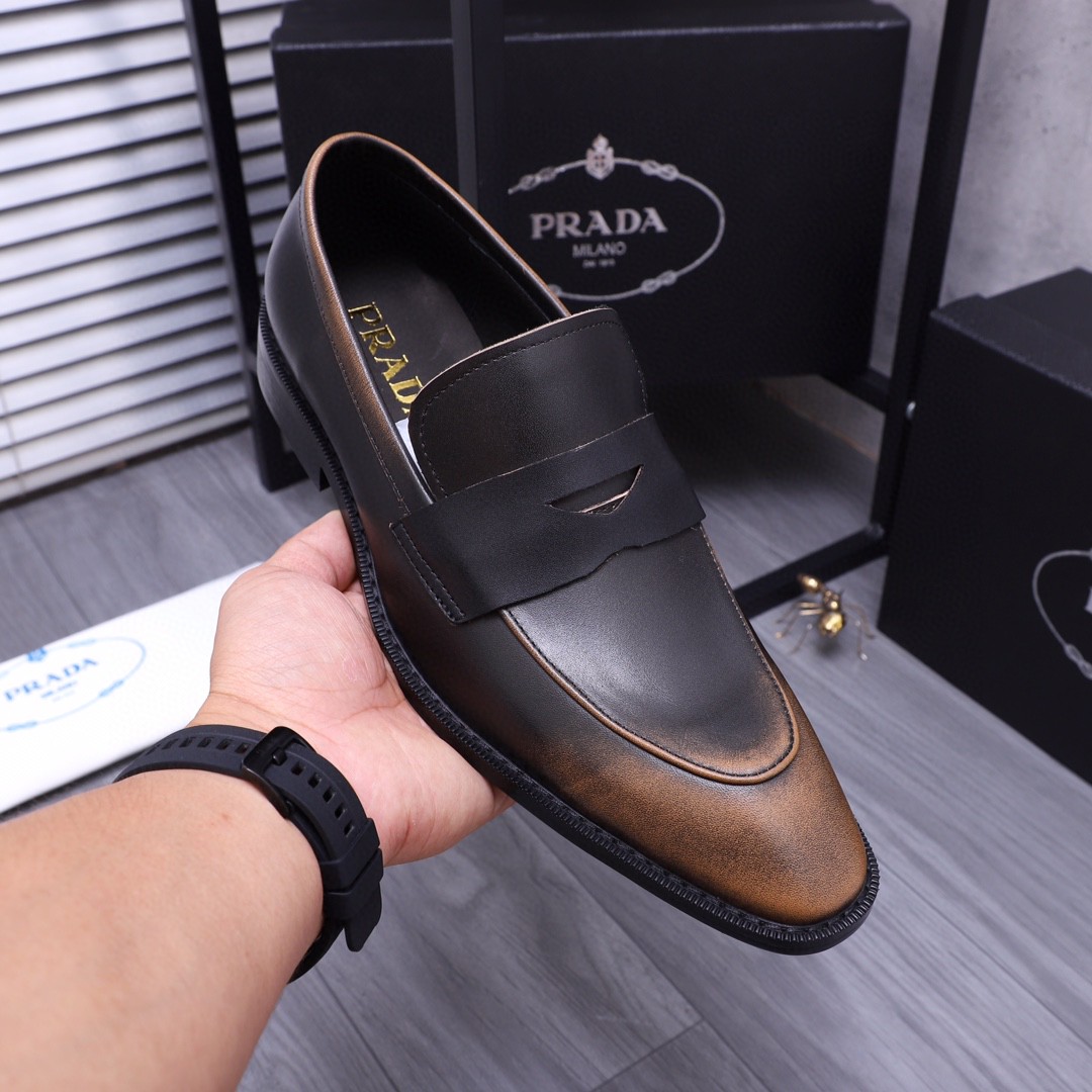 新品 靴 プラダ ビジネスシューズ/紳士靴 メンズ