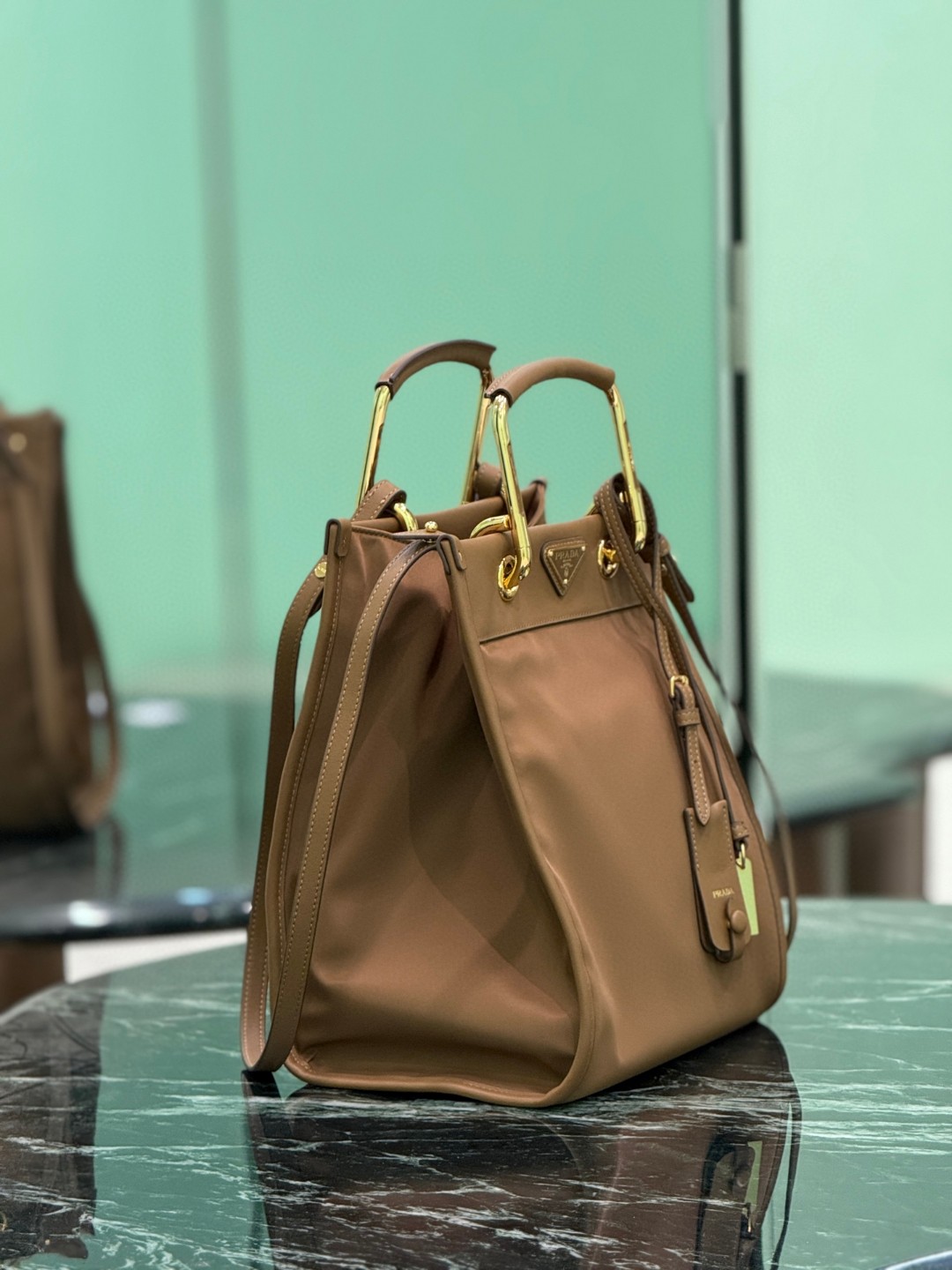 鞄 プラダ バッグ Re-Nylon トートバッグ 2506