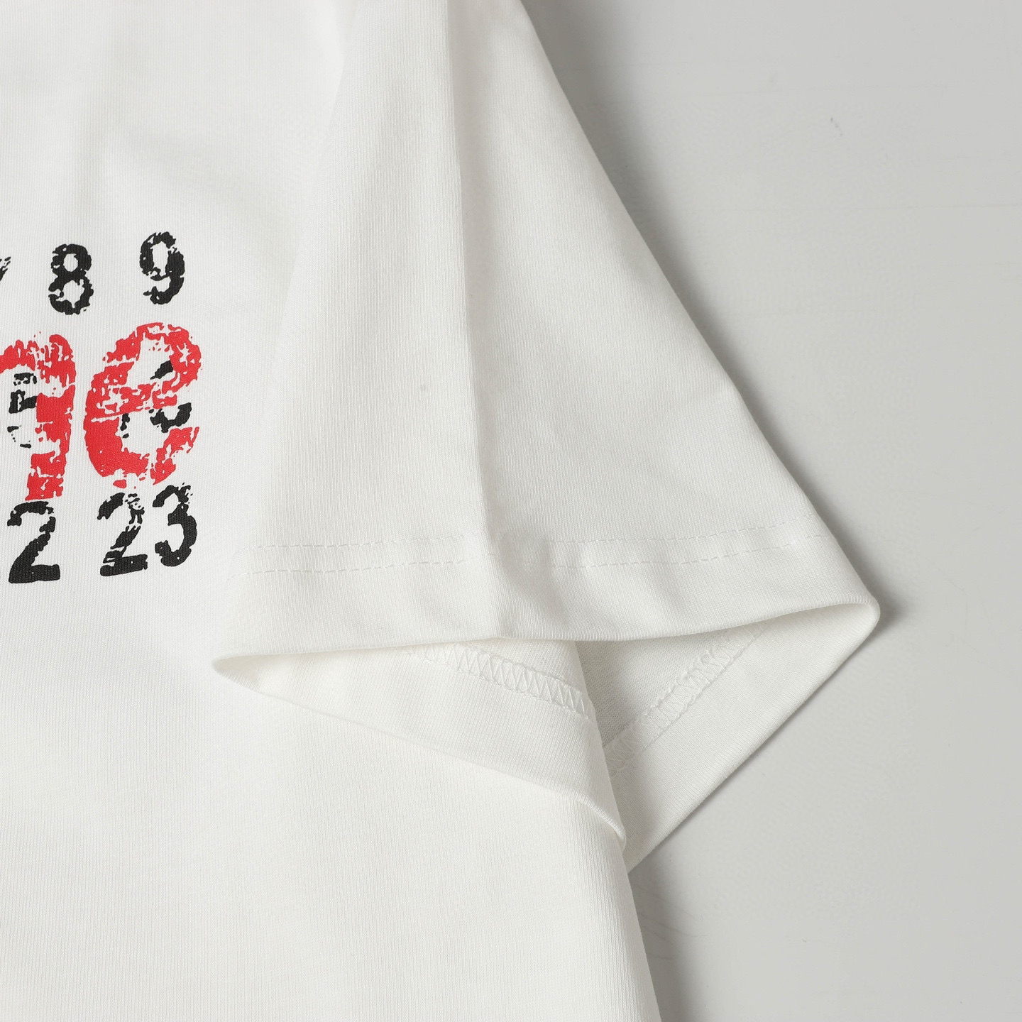 Supreme × MM6 Maison Margiela ボックスロゴTシャツ ホワイト /OS落肩/トロンプルイユデザイン 2507