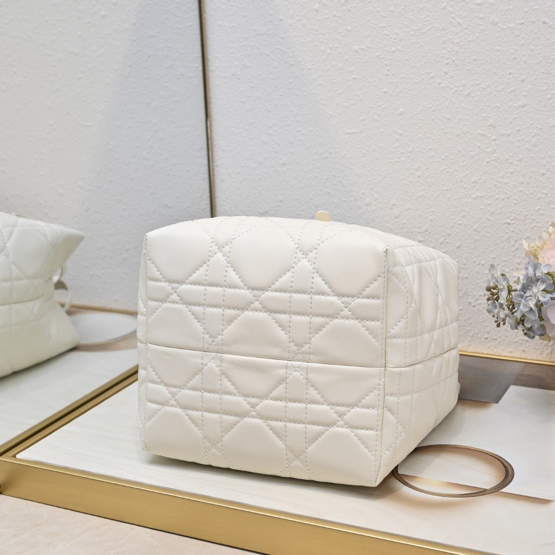 鞄 クリスチャンディオール バッグ カバンTOTE バッグ