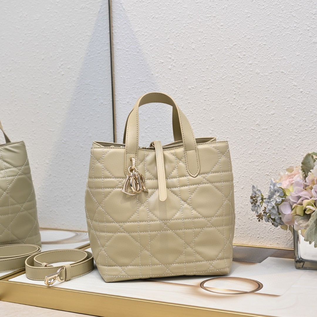 鞄 クリスチャンディオール バッグ カバン TOTE バッグ