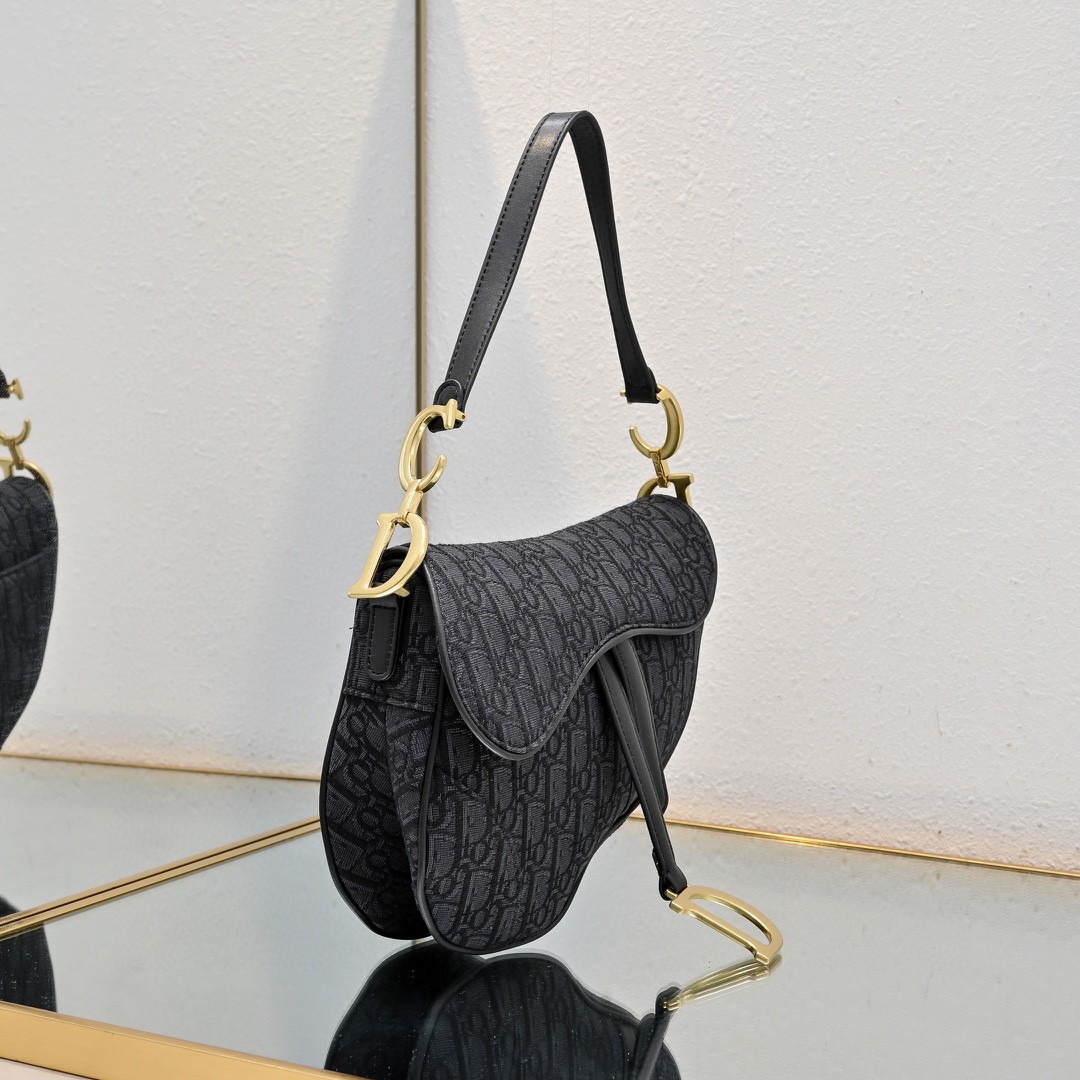 鞄 クリスチャンディオール Saddle bag 斜め挂けバッグ
