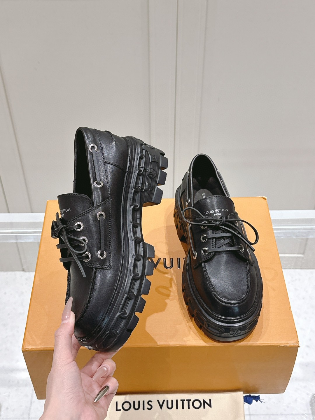 靴通販 ルイヴィトン ローファー/フラットシューズ レディース