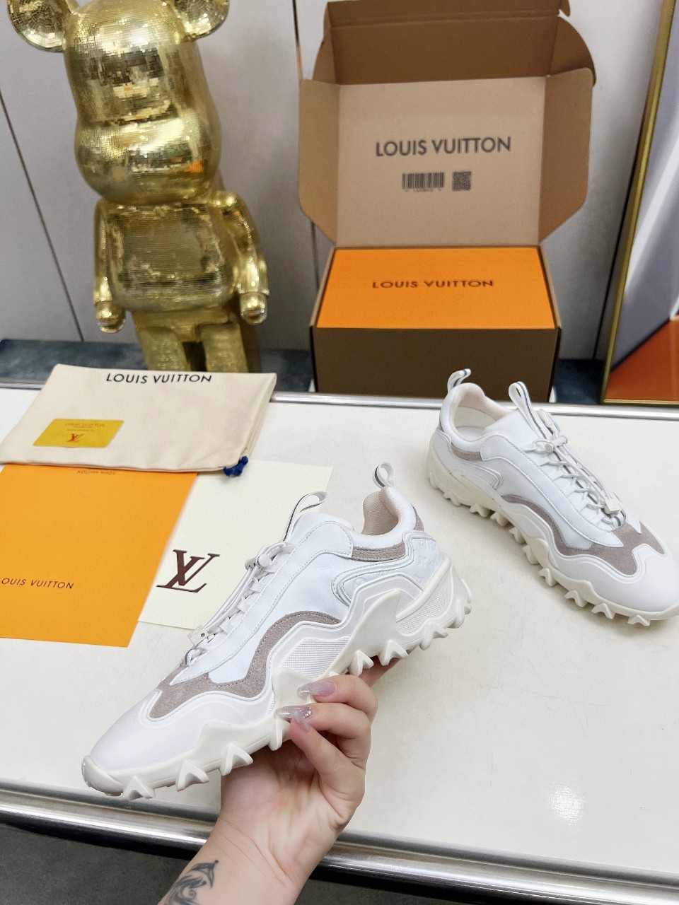 ルイヴィトン スニーカー/レースアップ 男女兼着