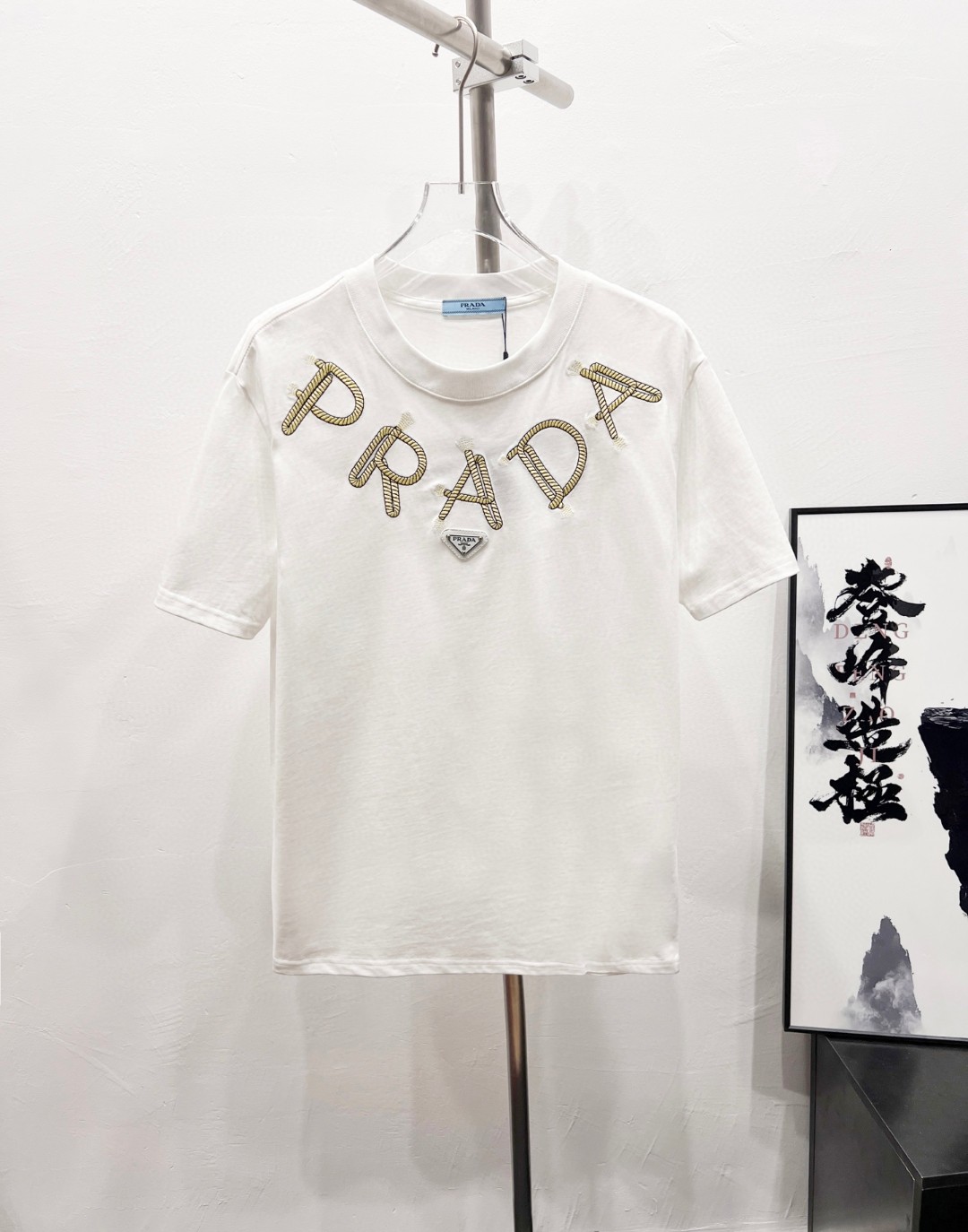 夏新品入荷 女性プラダ トップス Tシャツ