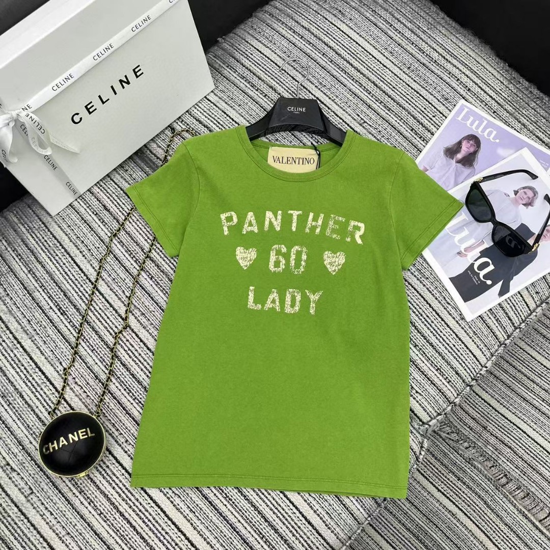 夏新品入荷 女性ルイヴィトントップス Tシャツ