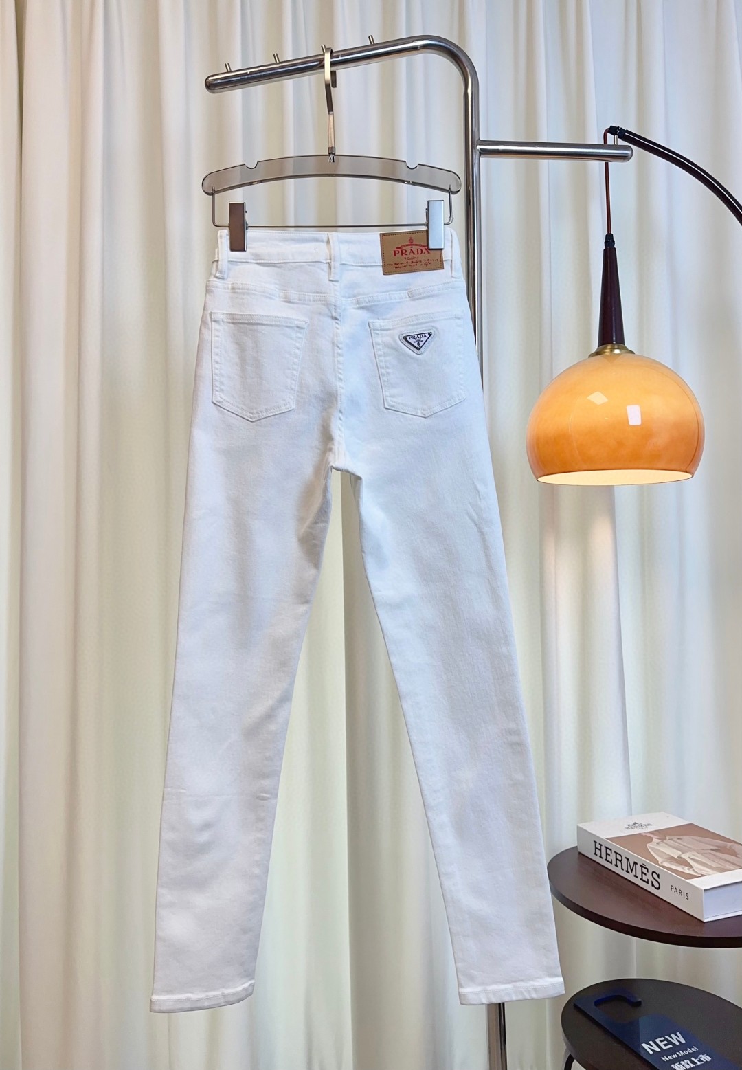 夏新品入荷 女性プラダ ボトムス 長いズボン?
