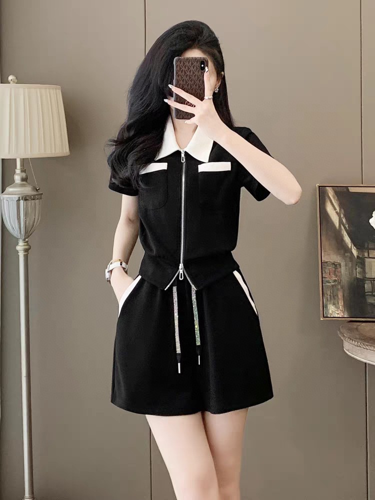 夏新品入荷 女性シャネル セットアップ ?