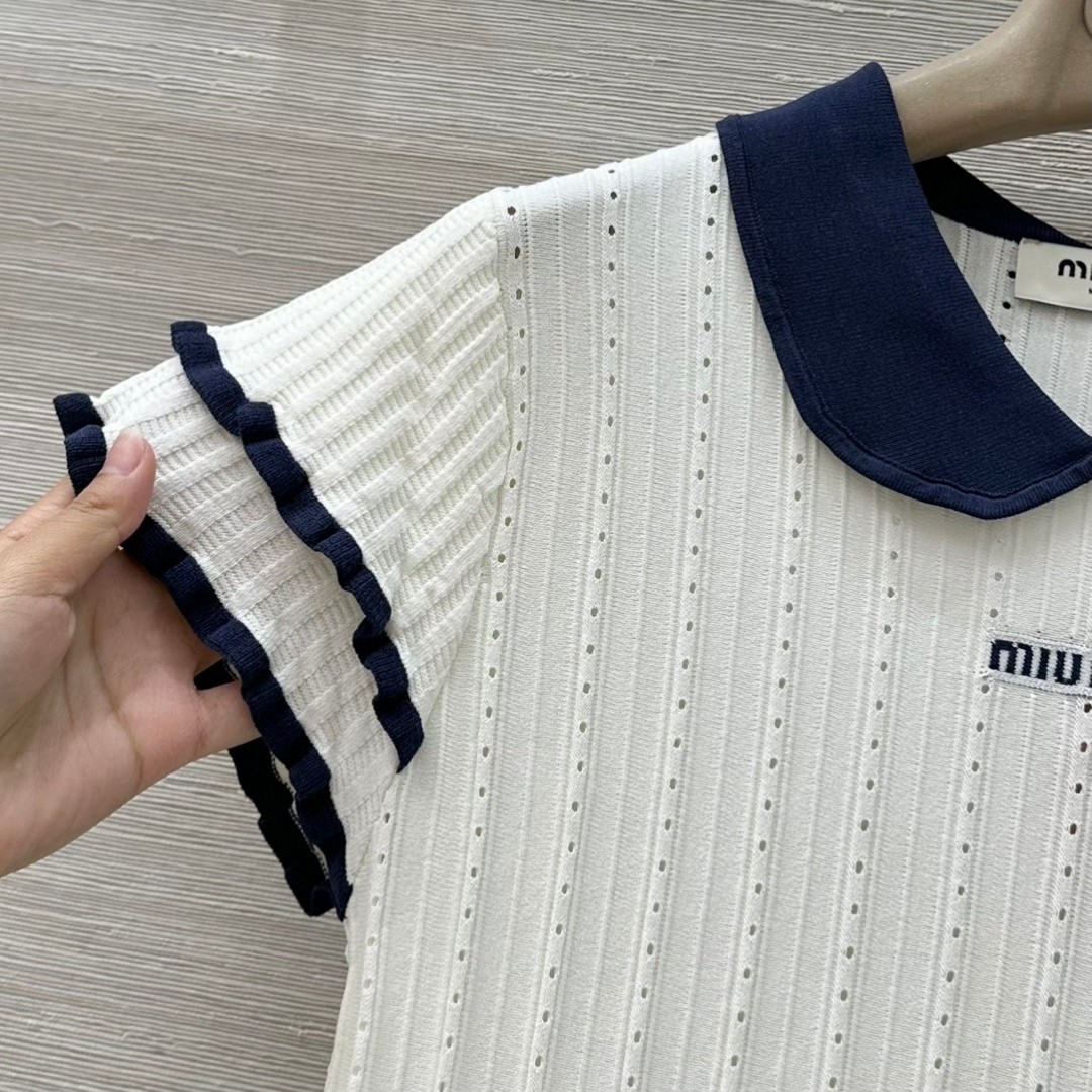夏新品入荷 女性ミュウミュウ トップス ?