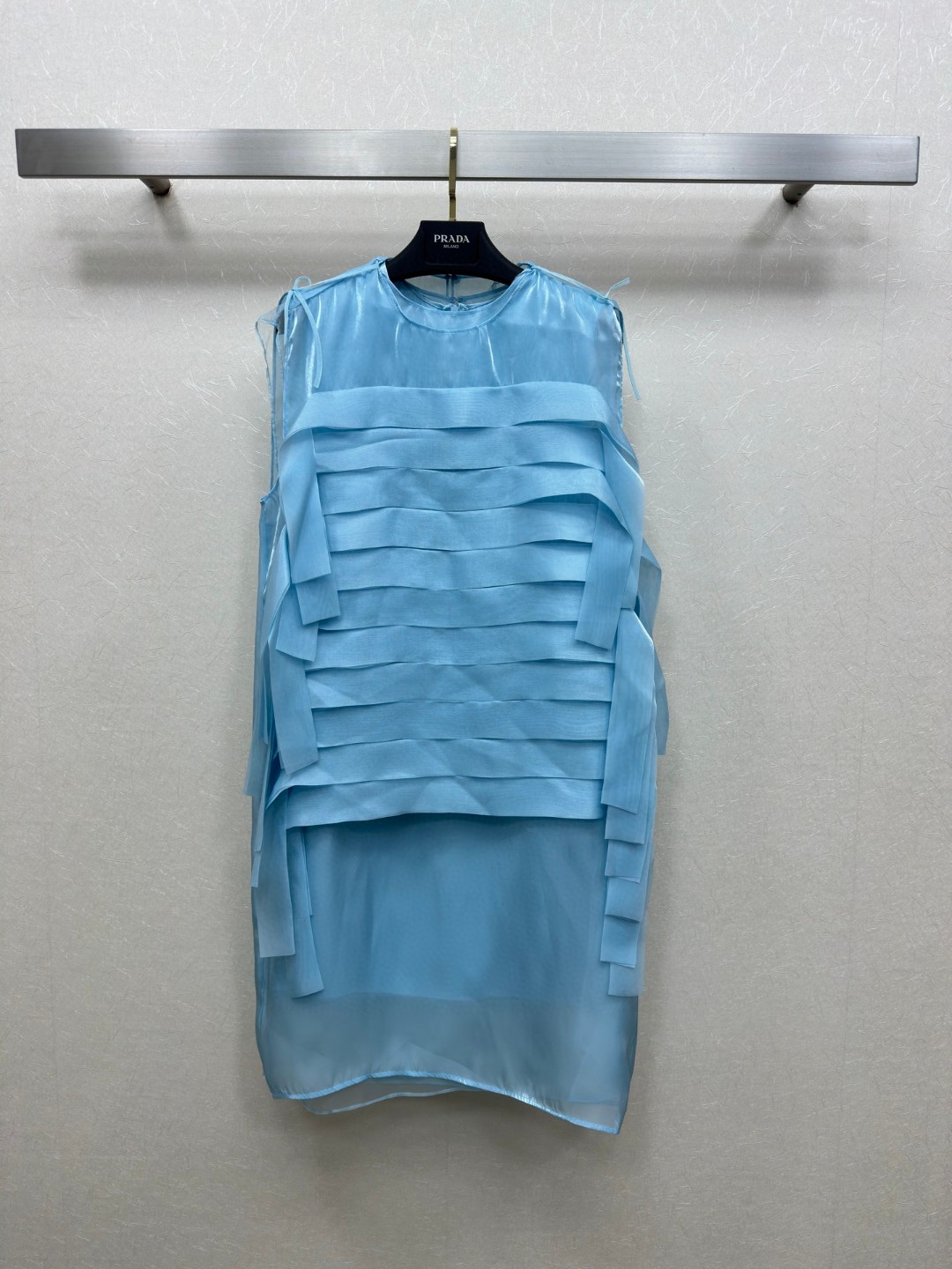 夏新品入荷 女性プラダ 着痩せ安心のスカート ?