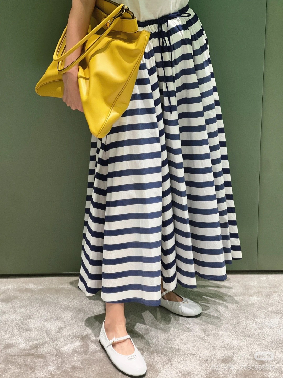夏新品入荷 女性プラダ 着痩せ安心のスカート ?