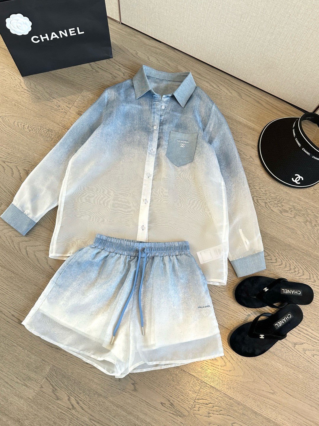 夏新品入荷 女性シャネル セットアップ?