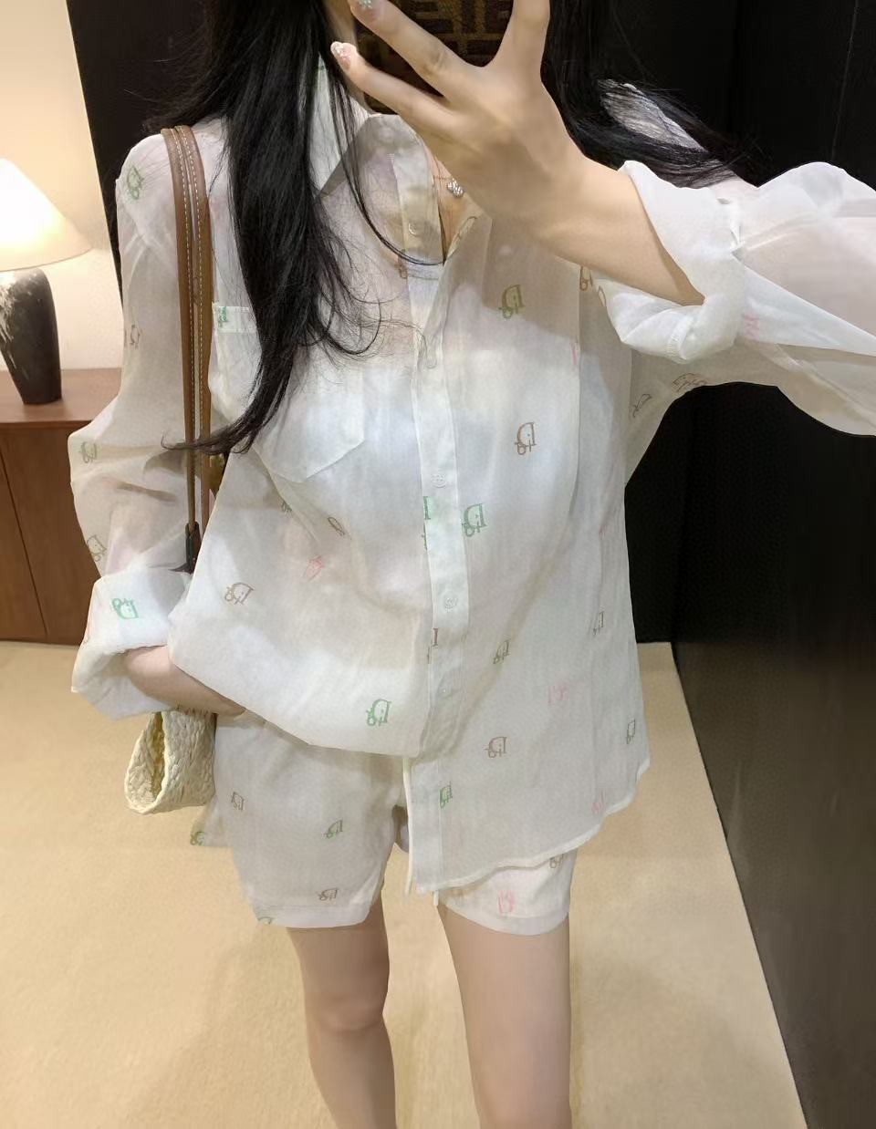 夏新品入荷 女性クリスチャンディオール セットアップ? 2505