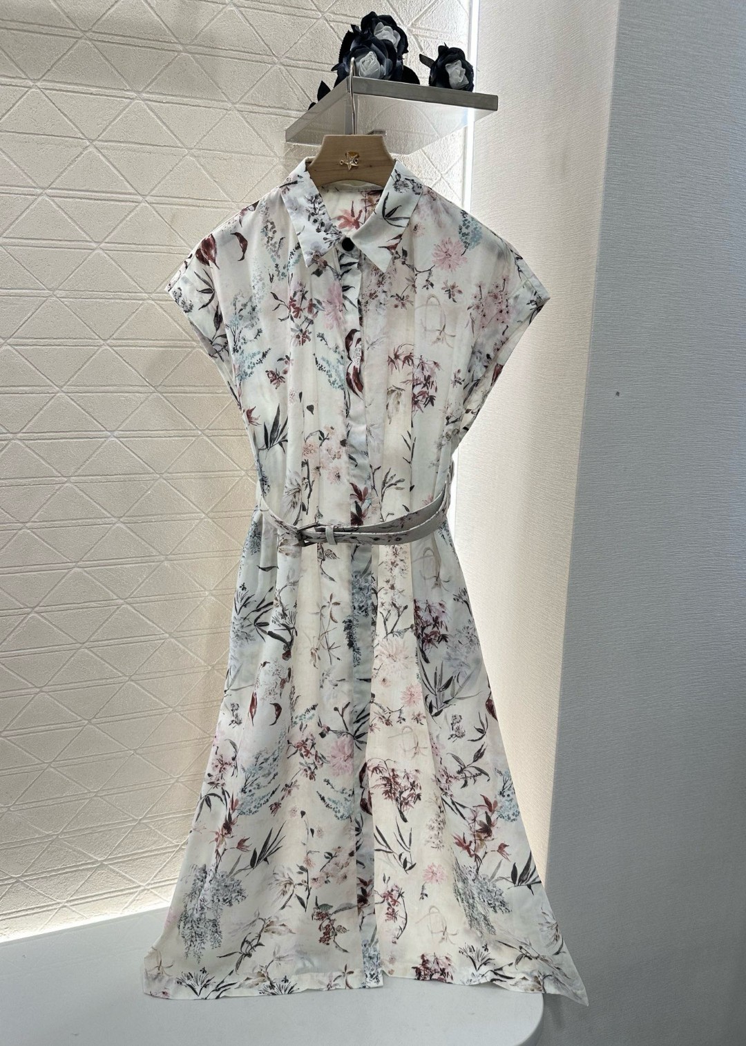 夏新品入荷 女性クリスチャンディオール 着痩せ安心のスカート