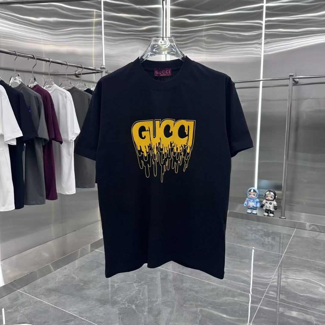 夏新品入荷 女性グッチ トップス Tシャツ