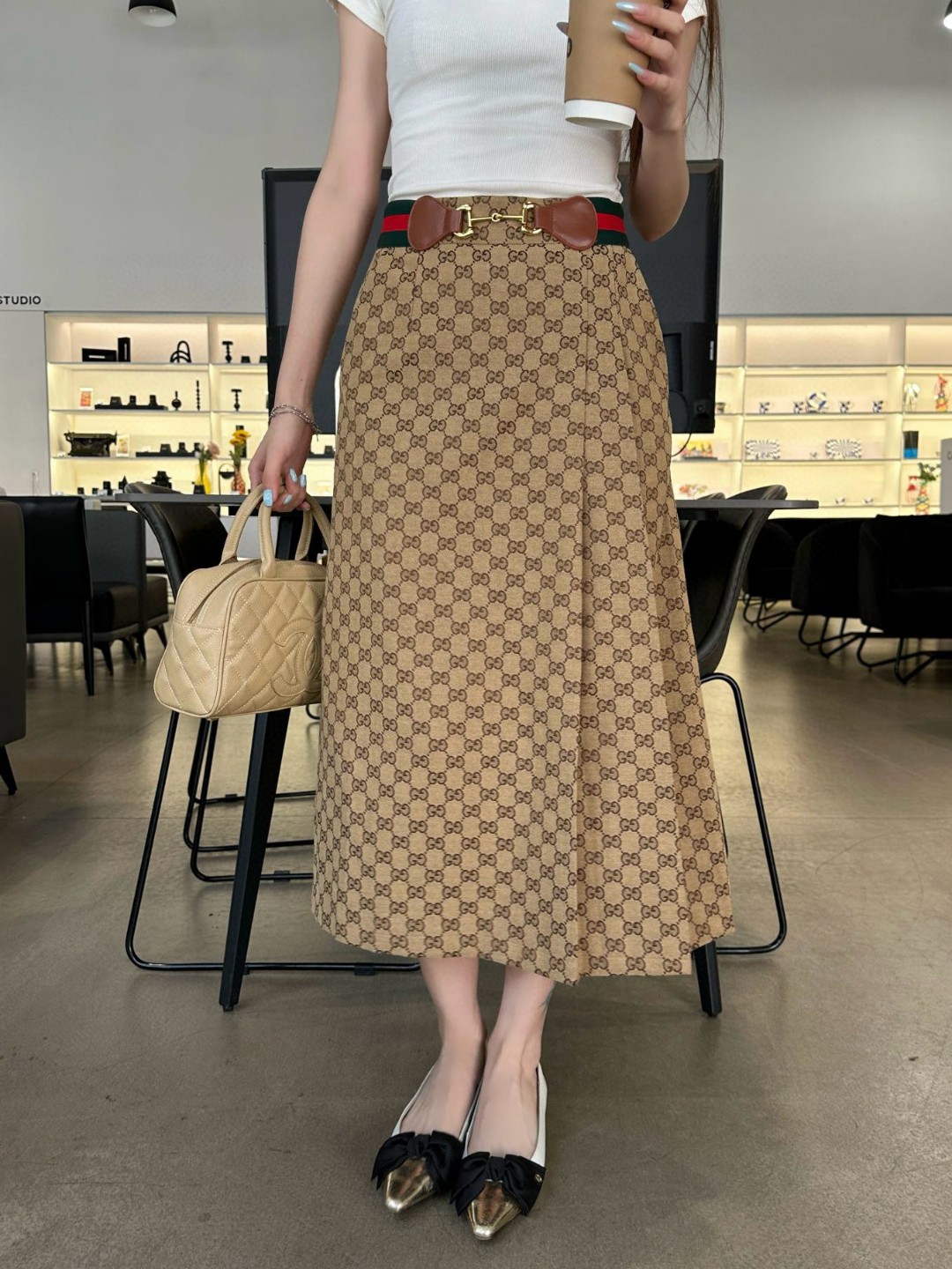 夏新品入荷 女性グッチ 着痩せ安心のスカート ?
