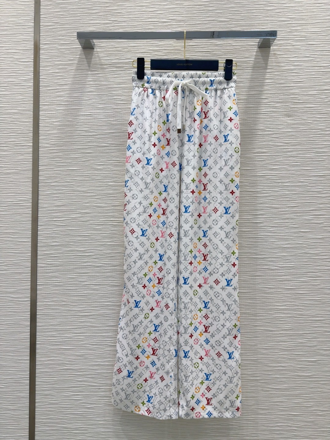夏新品入荷 女性ルイヴィトン? ボトムス 長いズボン