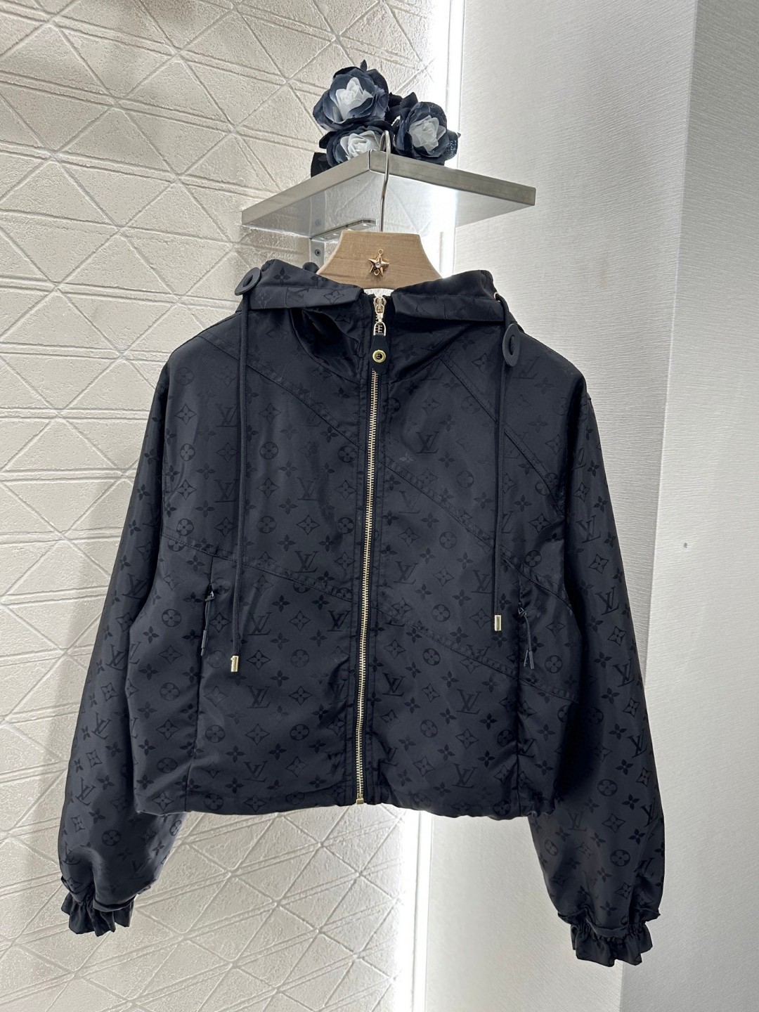 夏新品入荷 女性ルイヴィトン トップス アウター ?