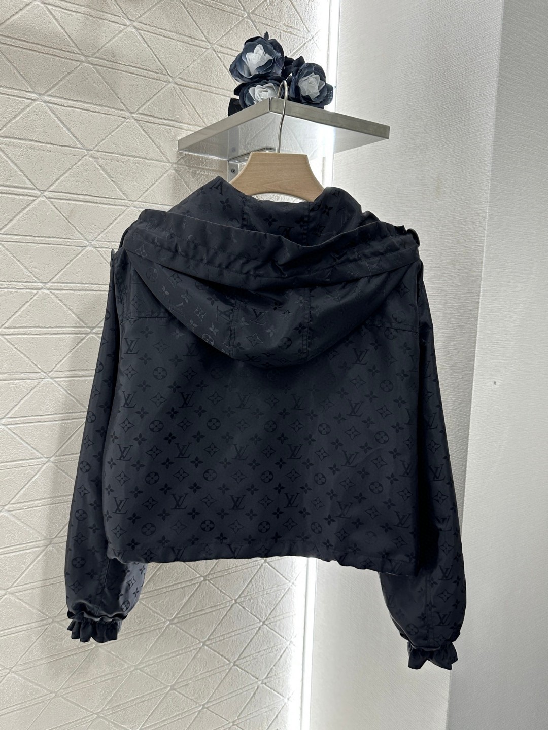 夏新品入荷 女性ルイヴィトン トップス アウター ?
