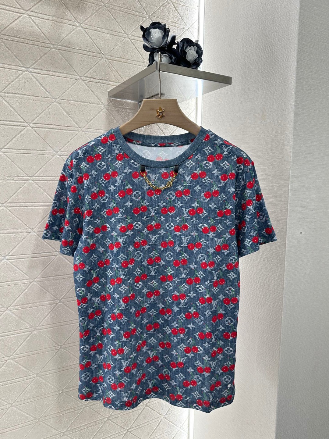 夏新品入荷 女性ルイヴィトン トップス Tシャツ