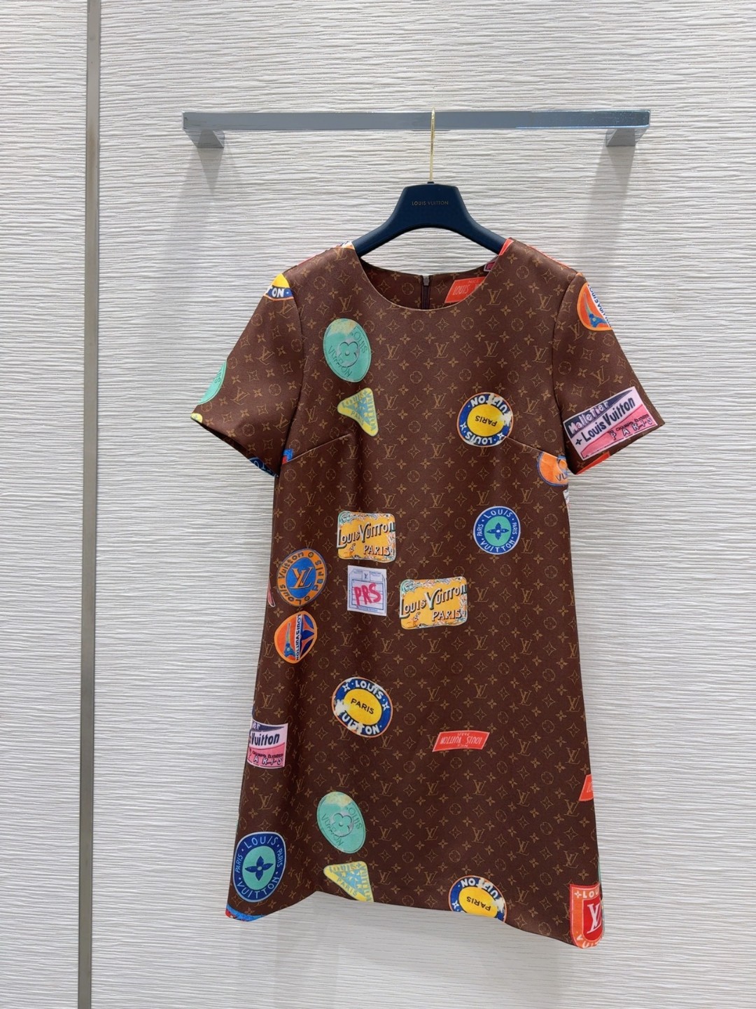 夏新品入荷 女性ルイヴィトン 着痩せ安心のスカート ?