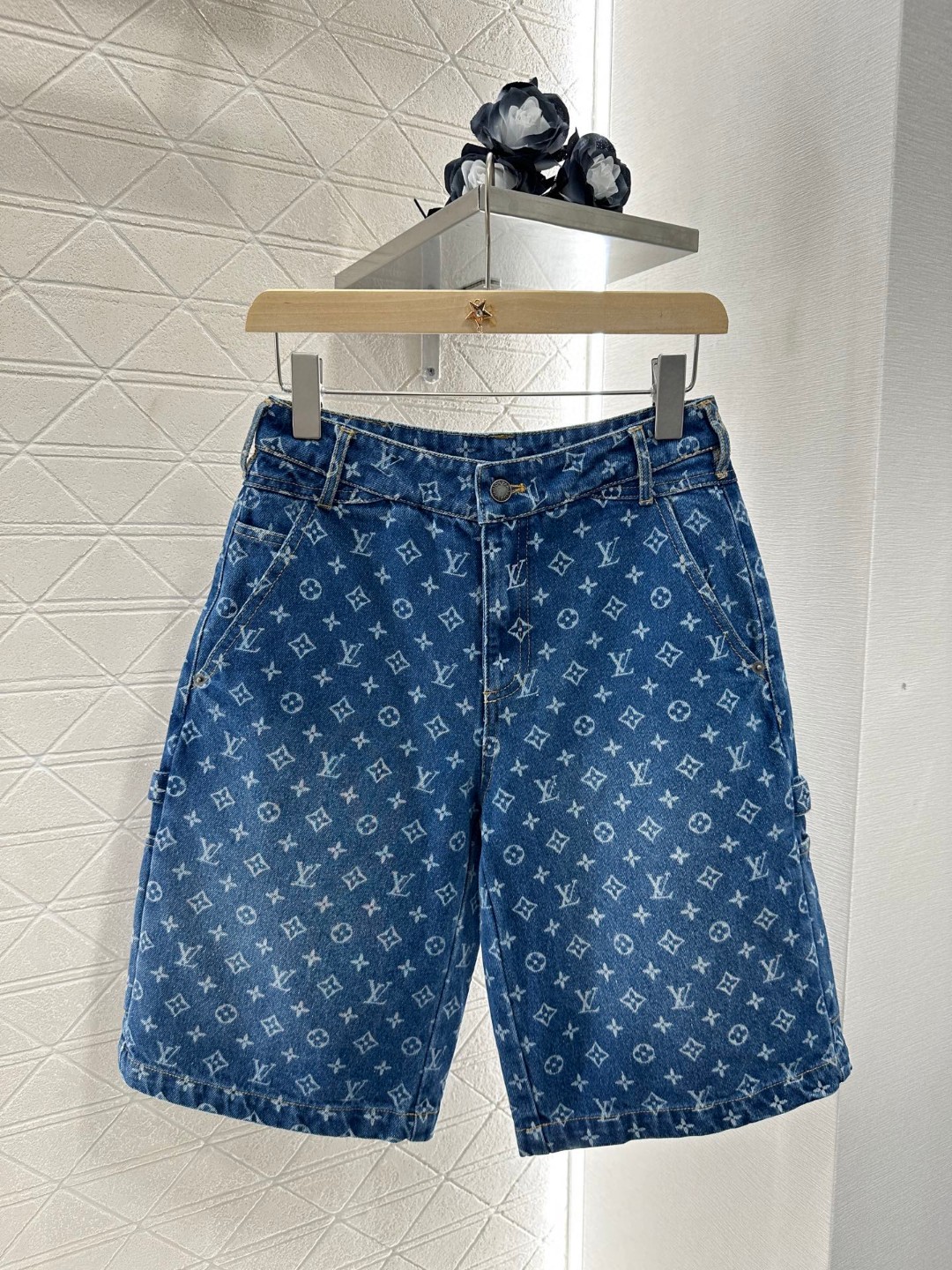 夏新品入荷 女性ルイヴィトン? ボトムス 短いズボン