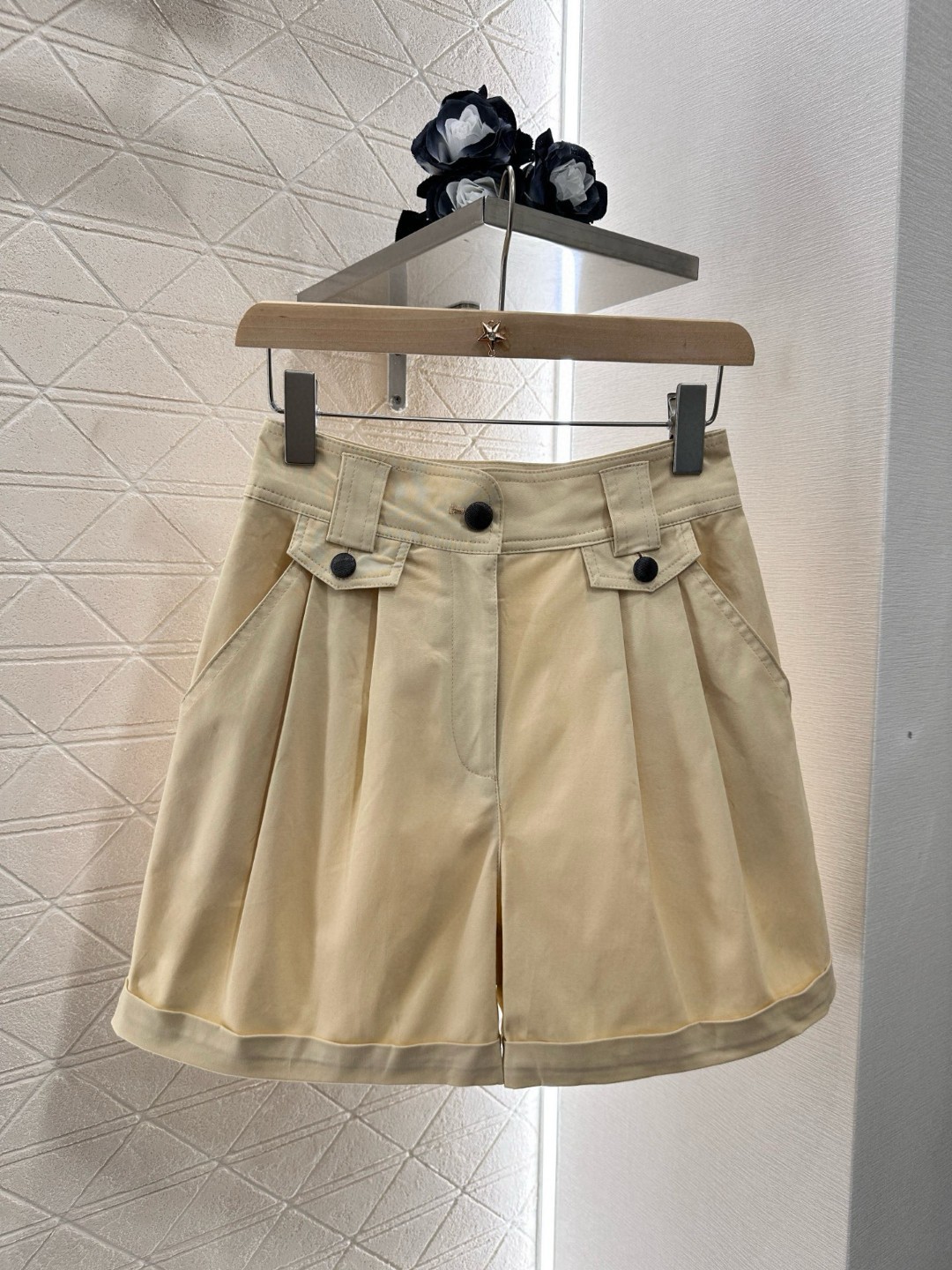 夏新品入荷 女性ルイヴィトン? ボトムス 短いズボン