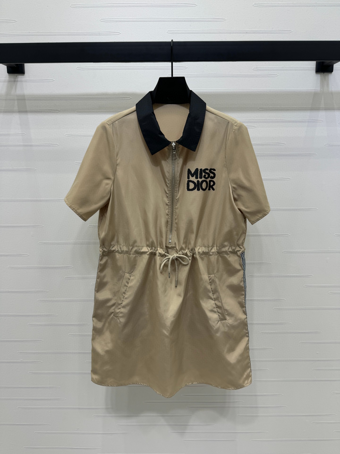 夏新品入荷 女性クリスチャンディオール 着痩せ安心のスカート