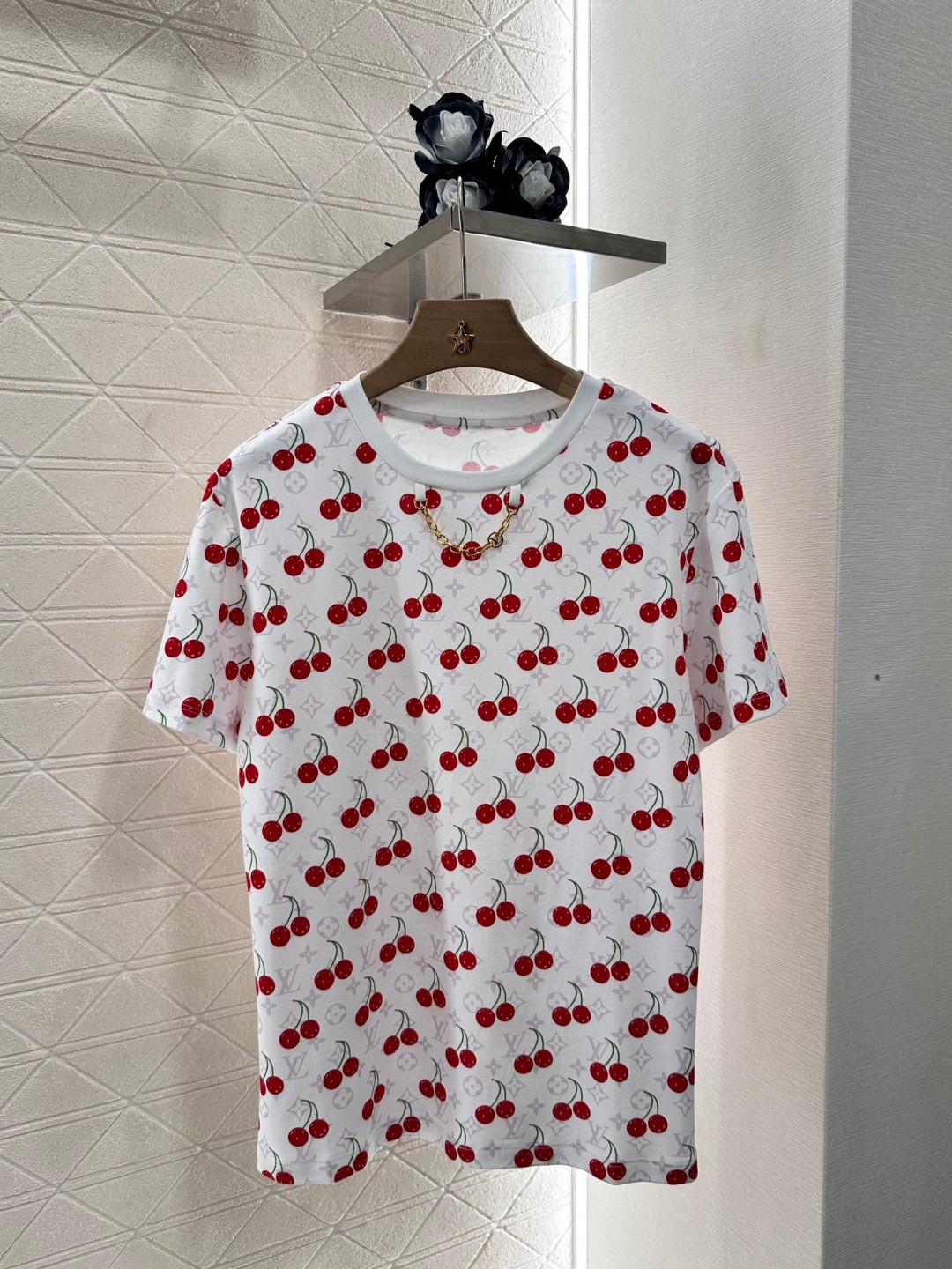 夏新品入荷 女性ルイヴィトン トップス Tシャツ