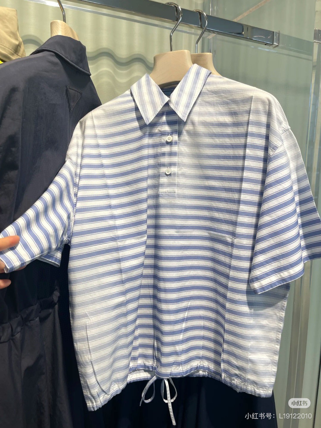 夏新品入荷 女性プラダ セットアップ ?