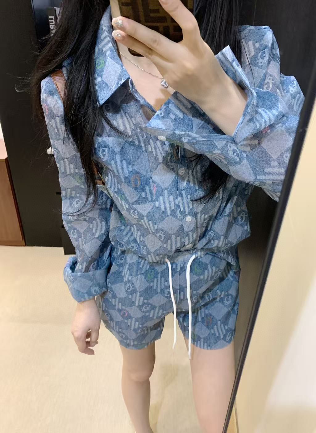 夏新品入荷 女性クリスチャンディオール セットアップ?