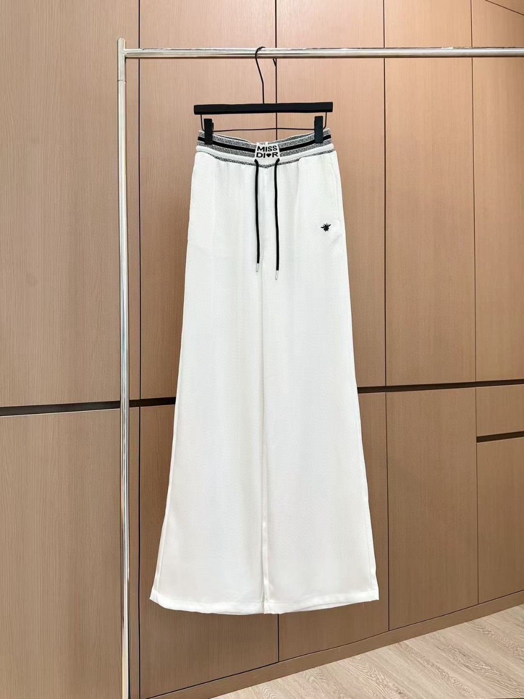 夏新品入荷 女性クリスチャンディオール ボトムス 長いズボン ?