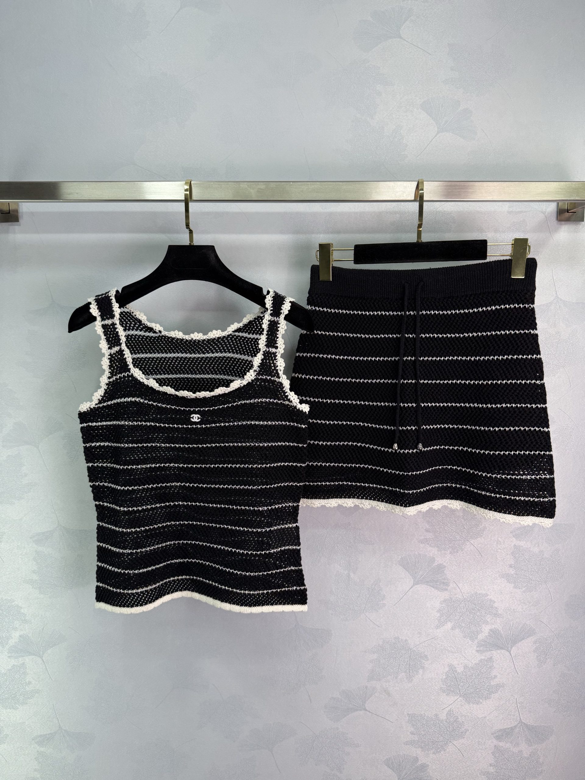 夏新品入荷 女性シャネル セットアップ?